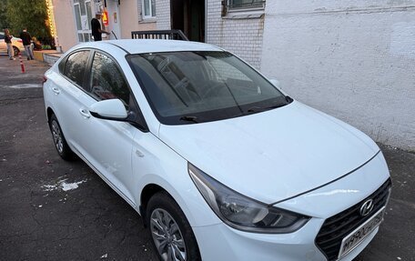 Hyundai Solaris II рестайлинг, 2018 год, 830 000 рублей, 6 фотография