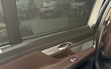 BMW 7 серия, 2018 год, 3 990 000 рублей, 13 фотография