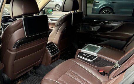 BMW 7 серия, 2018 год, 3 990 000 рублей, 12 фотография