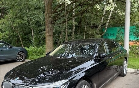 BMW 7 серия, 2018 год, 3 990 000 рублей, 2 фотография