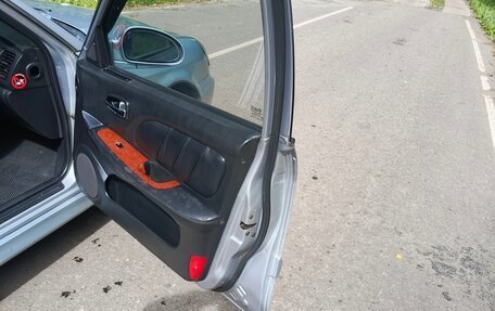 Hyundai Sonata IV рестайлинг, 2004 год, 300 000 рублей, 8 фотография