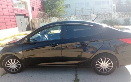 Hyundai Solaris II рестайлинг, 2011 год, 750 000 рублей, 5 фотография