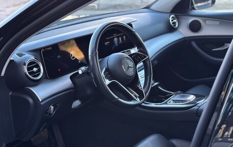 Mercedes-Benz E-Класс, 2021 год, 2 655 000 рублей, 25 фотография