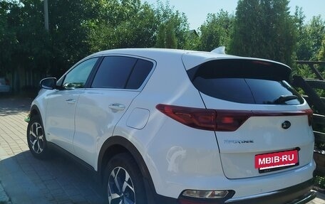 KIA Sportage IV рестайлинг, 2021 год, 2 400 000 рублей, 2 фотография