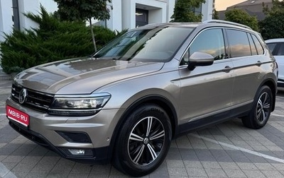 Volkswagen Tiguan II, 2018 год, 2 450 000 рублей, 1 фотография