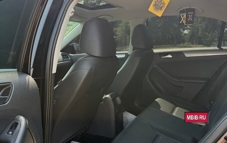 Volkswagen Jetta VI, 2017 год, 1 740 000 рублей, 13 фотография
