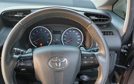 Toyota Wish II, 2012 год, 1 650 000 рублей, 7 фотография