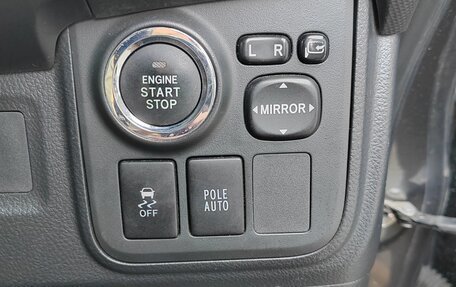 Toyota Wish II, 2012 год, 1 650 000 рублей, 10 фотография