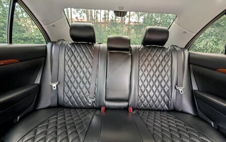 Toyota Avensis III рестайлинг, 2007 год, 750 000 рублей, 24 фотография