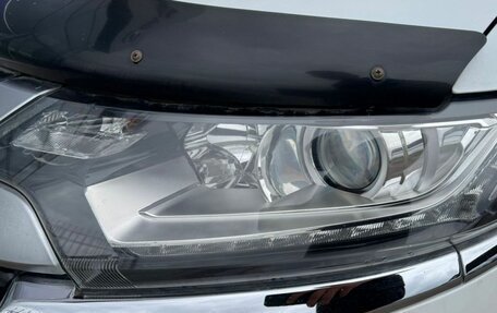 Mitsubishi Outlander III рестайлинг 3, 2016 год, 1 749 000 рублей, 10 фотография