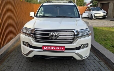 Toyota Land Cruiser 200, 2016 год, 5 700 000 рублей, 1 фотография