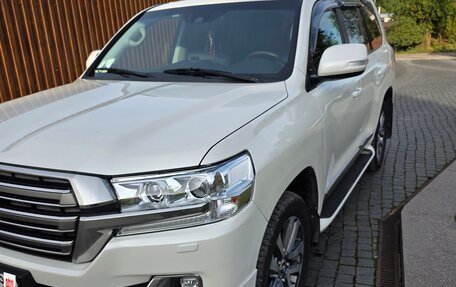 Toyota Land Cruiser 200, 2016 год, 5 700 000 рублей, 3 фотография