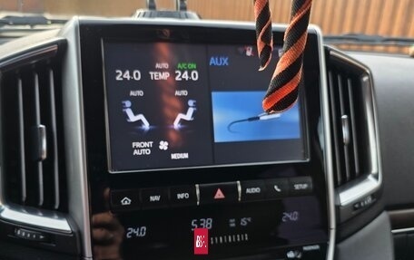 Toyota Land Cruiser 200, 2016 год, 5 700 000 рублей, 9 фотография