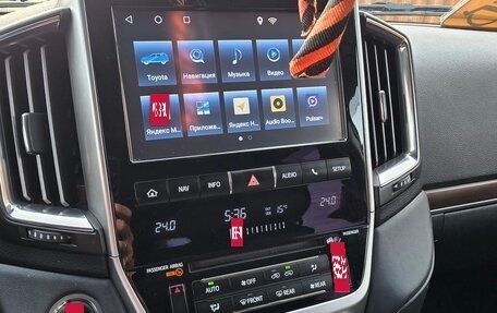 Toyota Land Cruiser 200, 2016 год, 5 700 000 рублей, 10 фотография