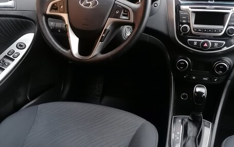 Hyundai Solaris II рестайлинг, 2015 год, 1 090 000 рублей, 11 фотография