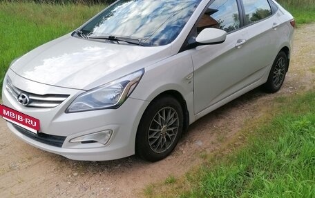 Hyundai Solaris II рестайлинг, 2015 год, 1 090 000 рублей, 4 фотография