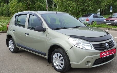 Renault Sandero I, 2013 год, 535 000 рублей, 2 фотография