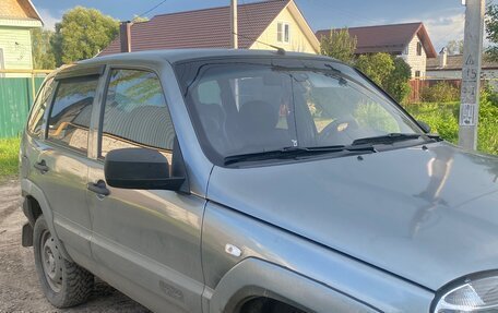 Chevrolet Niva I рестайлинг, 2005 год, 405 000 рублей, 2 фотография