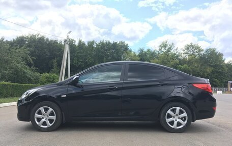 Hyundai Solaris II рестайлинг, 2011 год, 630 000 рублей, 3 фотография