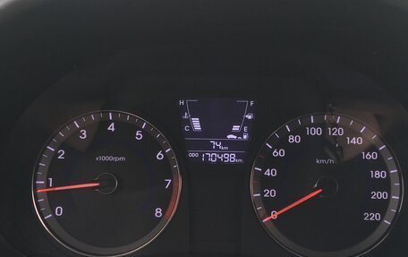 Hyundai Solaris II рестайлинг, 2011 год, 630 000 рублей, 6 фотография