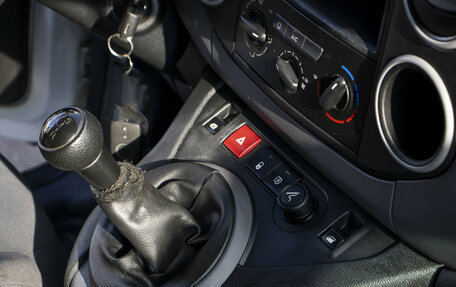 Peugeot Partner II рестайлинг 2, 2016 год, 755 000 рублей, 7 фотография