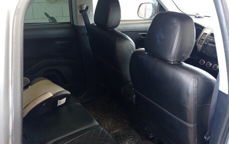 Mitsubishi Outlander III рестайлинг 3, 2011 год, 1 150 000 рублей, 2 фотография