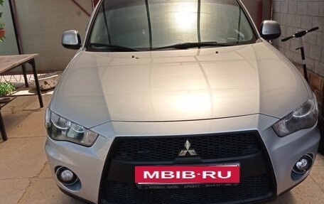 Mitsubishi Outlander III рестайлинг 3, 2011 год, 1 150 000 рублей, 11 фотография