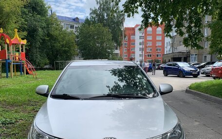 KIA Rio III рестайлинг, 2012 год, 750 000 рублей, 1 фотография