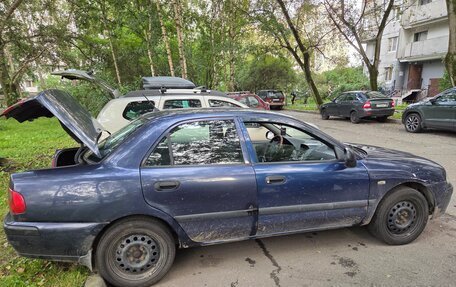 Mitsubishi Carisma I, 2003 год, 220 000 рублей, 2 фотография