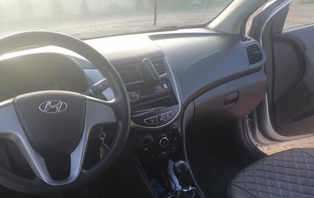 Hyundai Solaris II рестайлинг, 2014 год, 750 000 рублей, 9 фотография
