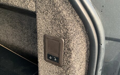 Land Rover Range Rover IV рестайлинг, 2014 год, 3 800 000 рублей, 18 фотография