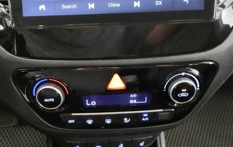 Hyundai Solaris II рестайлинг, 2019 год, 1 399 000 рублей, 18 фотография