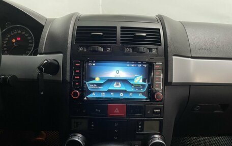 Volkswagen Touareg III, 2005 год, 1 030 000 рублей, 13 фотография