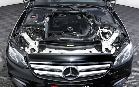 Mercedes-Benz E-Класс, 2019 год, 2 990 000 рублей, 4 фотография