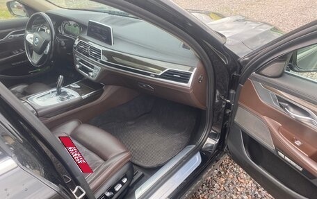 BMW 7 серия, 2017 год, 2 640 000 рублей, 12 фотография