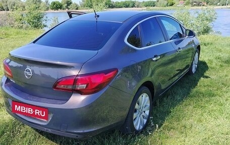 Opel Astra J, 2013 год, 1 050 000 рублей, 10 фотография