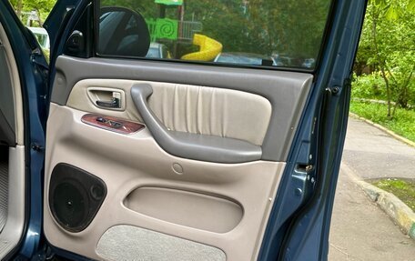 Toyota Sequoia II рестайлинг, 2005 год, 2 450 000 рублей, 8 фотография