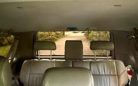 Toyota Sequoia II рестайлинг, 2005 год, 2 450 000 рублей, 17 фотография