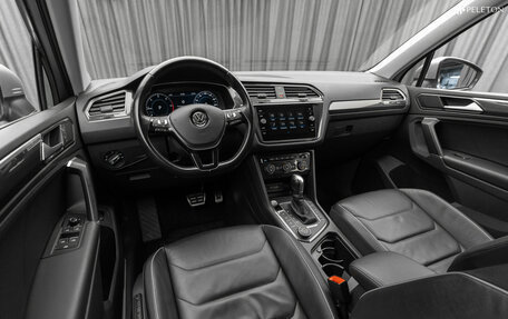Volkswagen Tiguan II, 2017 год, 2 120 000 рублей, 9 фотография