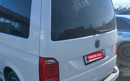 Volkswagen Caravelle T6 рестайлинг, 2018 год, 3 300 000 рублей, 3 фотография