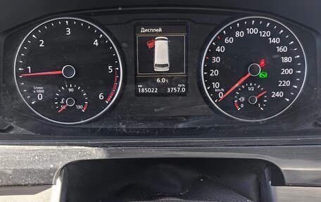Volkswagen Caravelle T6 рестайлинг, 2018 год, 3 300 000 рублей, 8 фотография