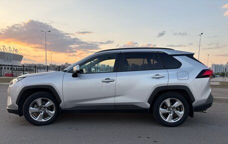Toyota RAV4, 2019 год, 2 950 000 рублей, 5 фотография