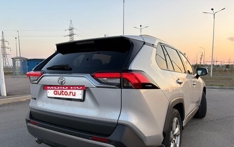 Toyota RAV4, 2019 год, 2 950 000 рублей, 7 фотография