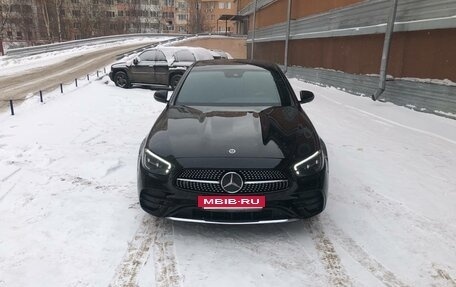 Mercedes-Benz E-Класс, 2021 год, 4 500 000 рублей, 11 фотография