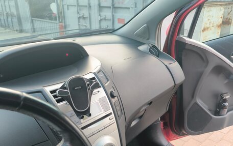 Toyota Yaris III рестайлинг, 2008 год, 600 000 рублей, 8 фотография