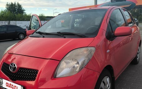 Toyota Yaris III рестайлинг, 2008 год, 600 000 рублей, 10 фотография