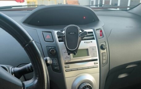 Toyota Yaris III рестайлинг, 2008 год, 600 000 рублей, 21 фотография