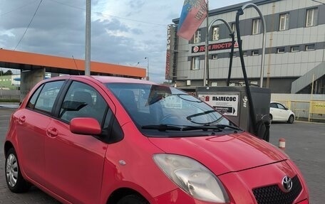Toyota Yaris III рестайлинг, 2008 год, 600 000 рублей, 18 фотография