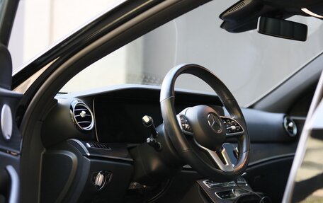 Mercedes-Benz E-Класс, 2019 год, 3 900 000 рублей, 11 фотография
