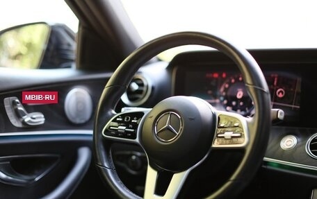 Mercedes-Benz E-Класс, 2019 год, 3 900 000 рублей, 17 фотография